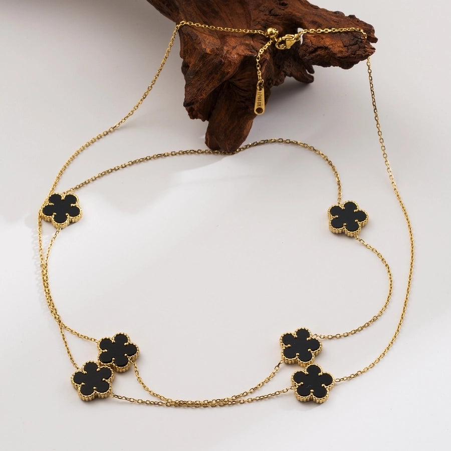 Clover Shell Necklace